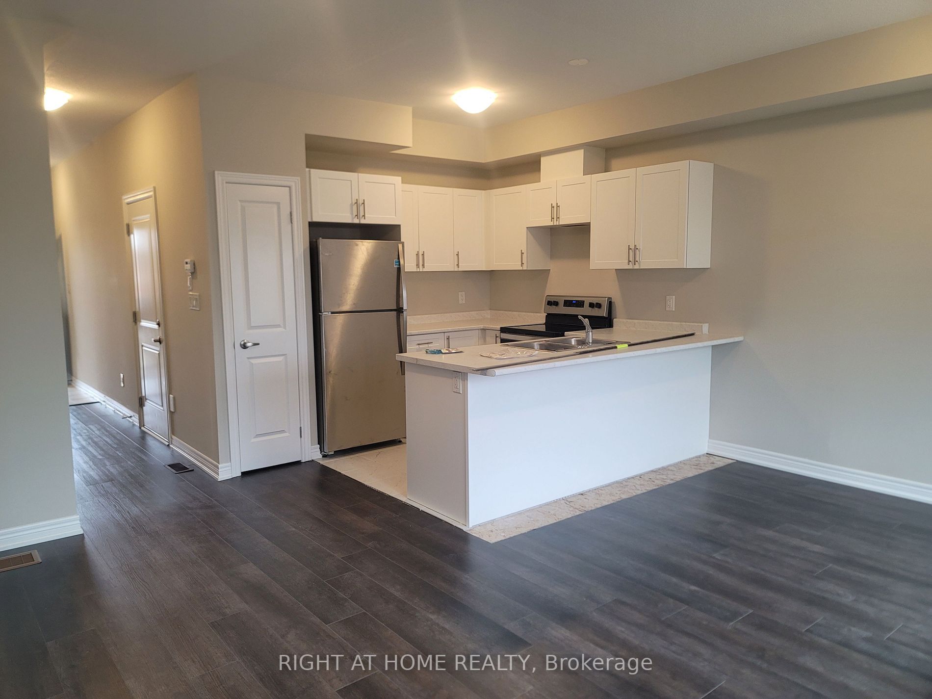 37 Mia Dr