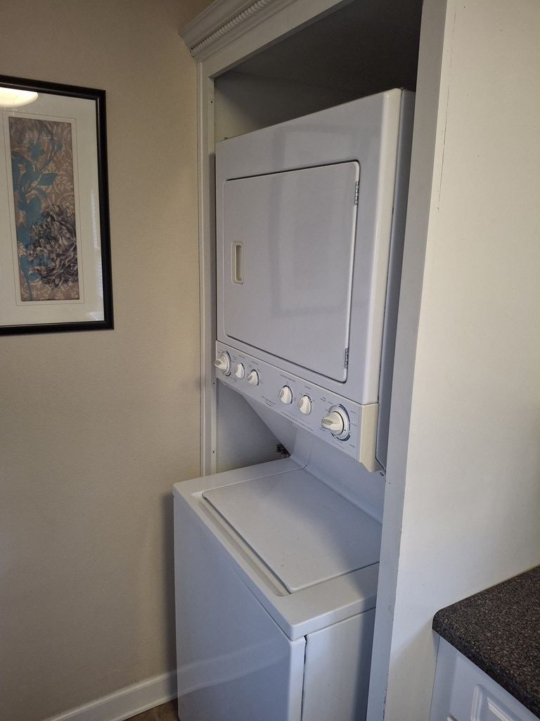 1802 Jackson Ave W #180