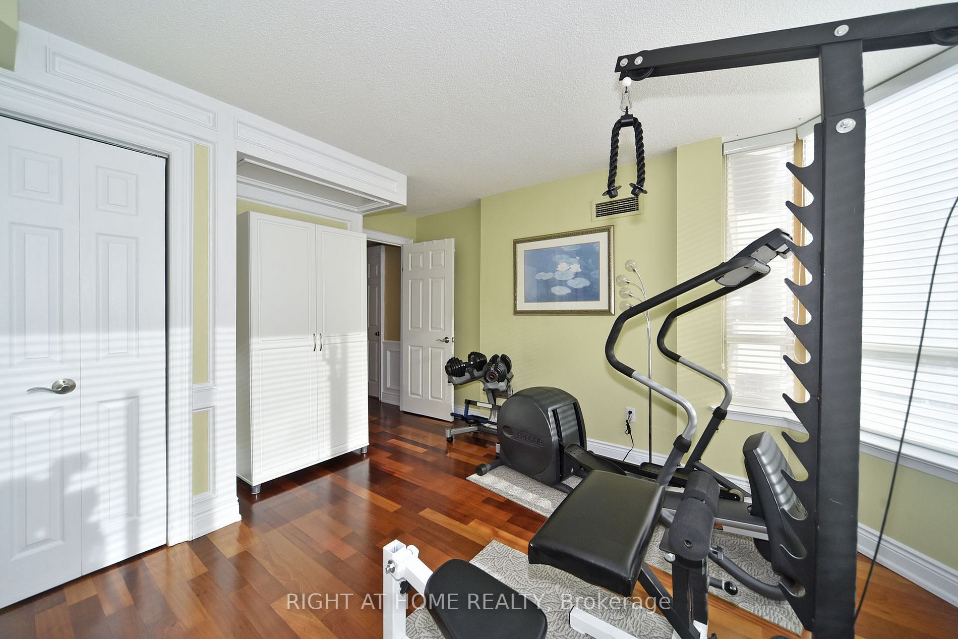 55 Austin Dr 806