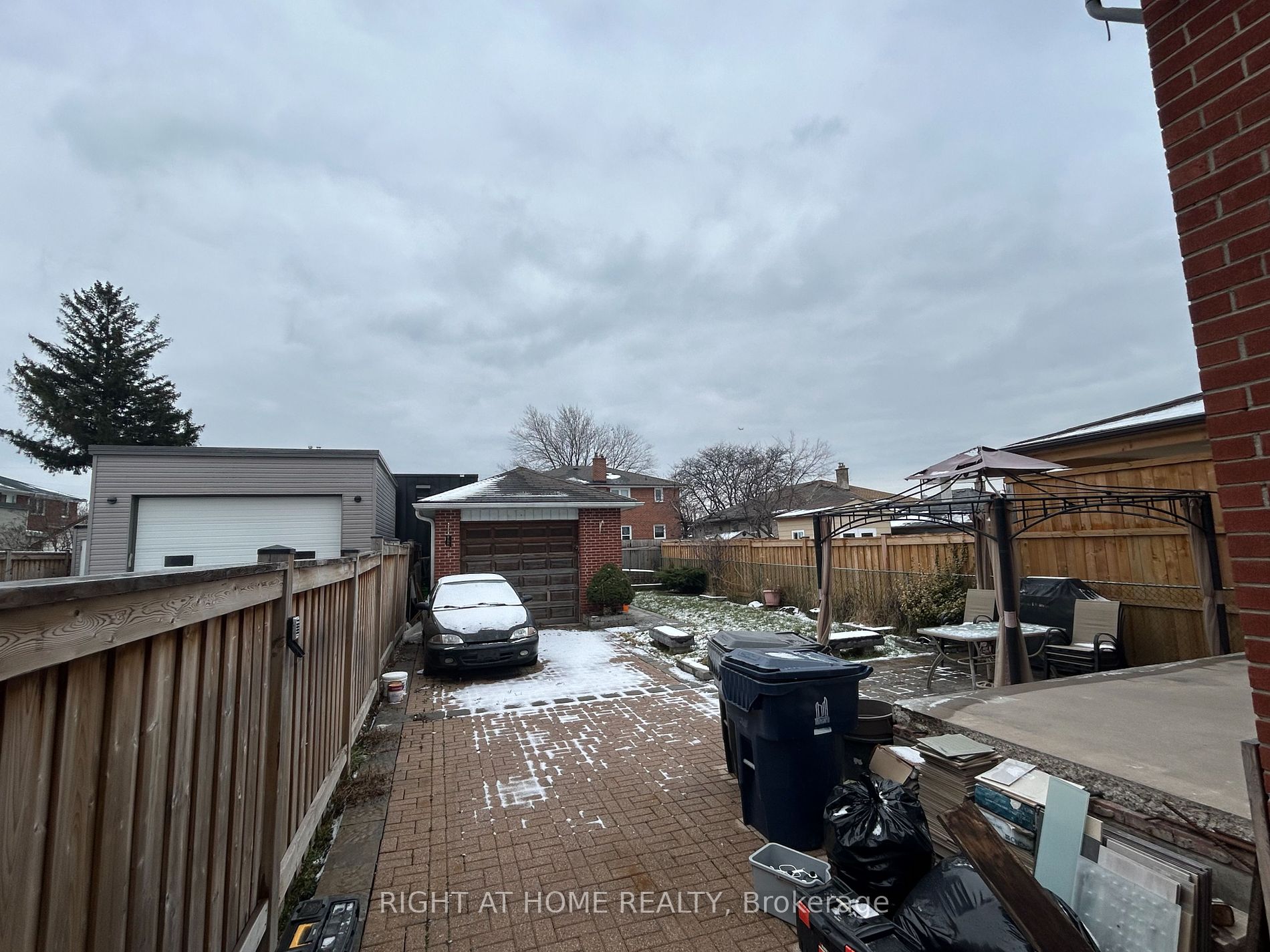 9 Snowood Crt