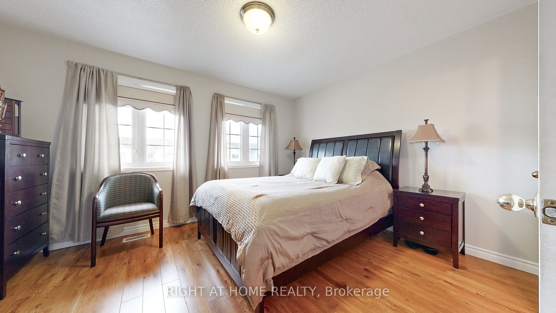 34 Rumi Cres