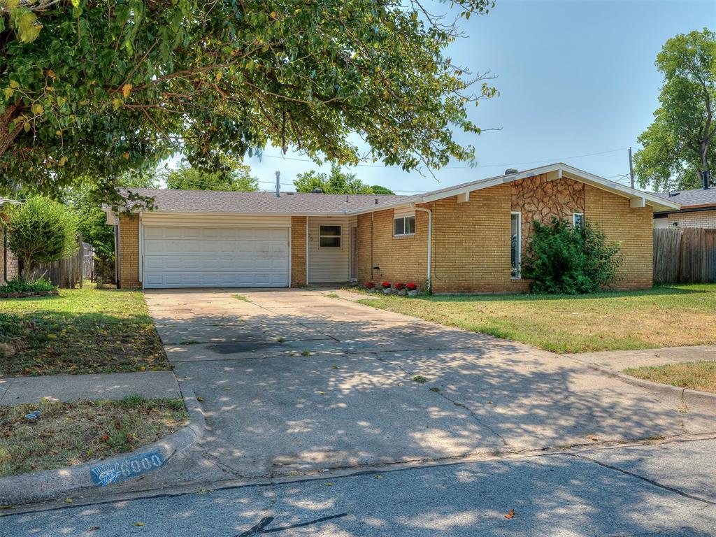 Check out this great home! Featuring an updated kitchen with granite counters, newer cabinets, updated appliances, brand new carpet throughout, updated bathrooms, a new sliding door in the 2nd living area, newer HVAC and a good size yard. This home is conveniently located within walking distance to an elementary school and just a short drive to parks, schools, restaurants, golf courses and highways.