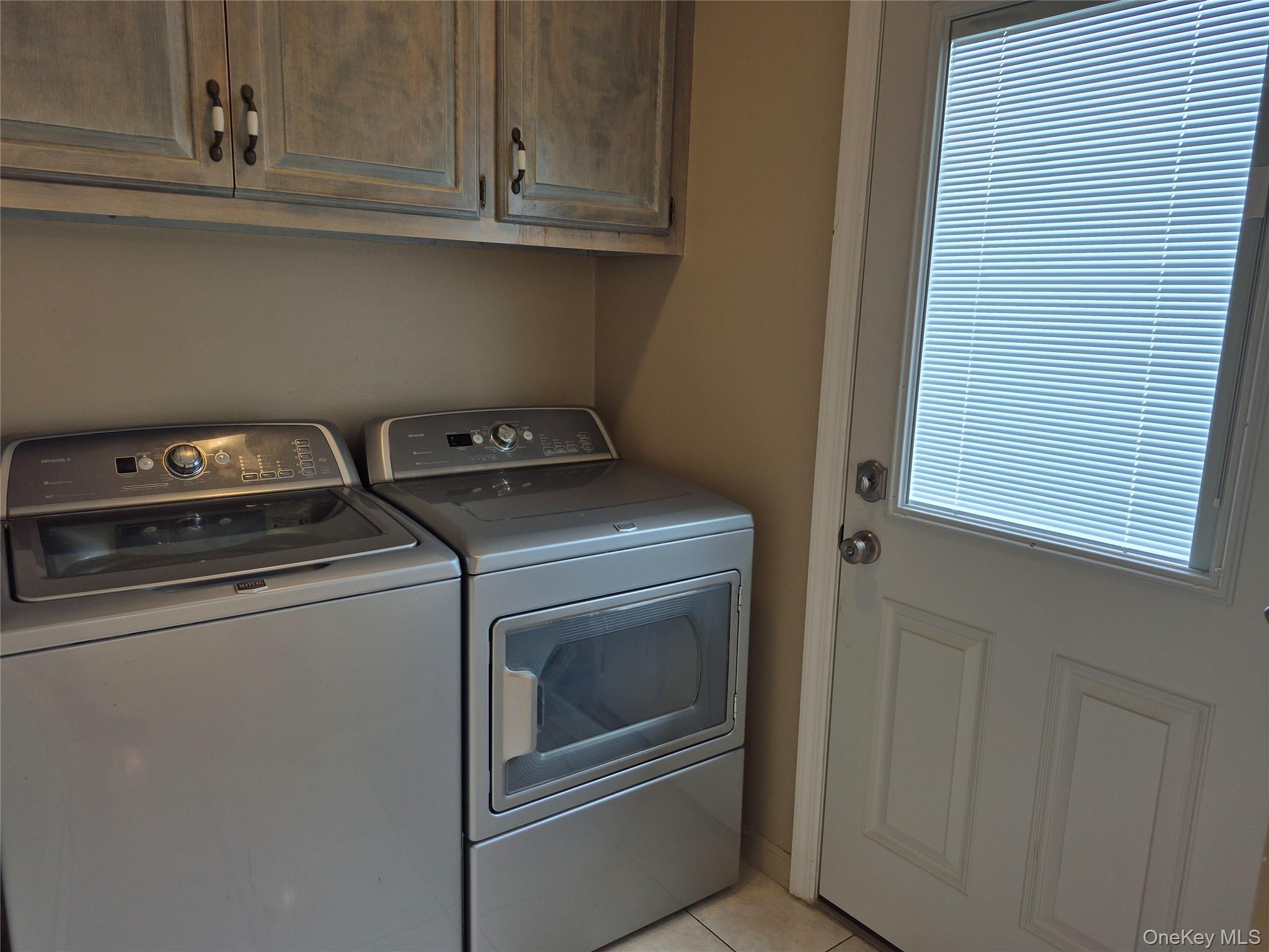 2418 Knob Hill Drive