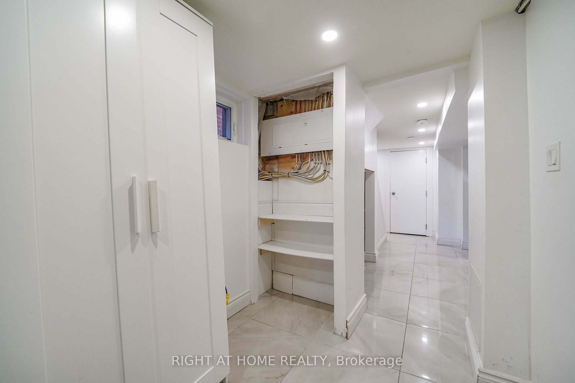 84 Glenvale Blvd