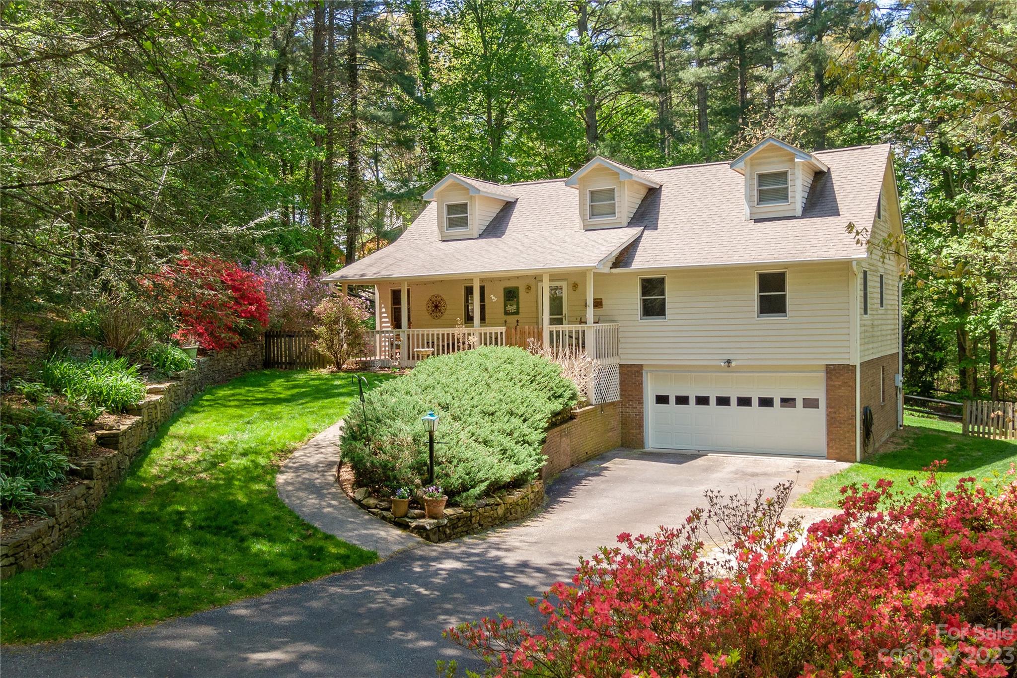 Residential for sale in Fletcher, North Carolina, 4039394