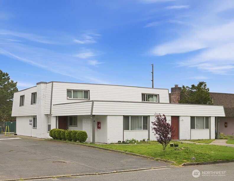 16 147th Avenue SE