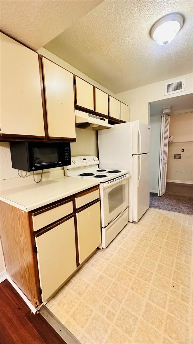 1017 S Hiawassee Road 3716