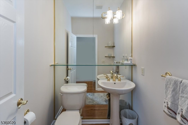 22 Troon Dr