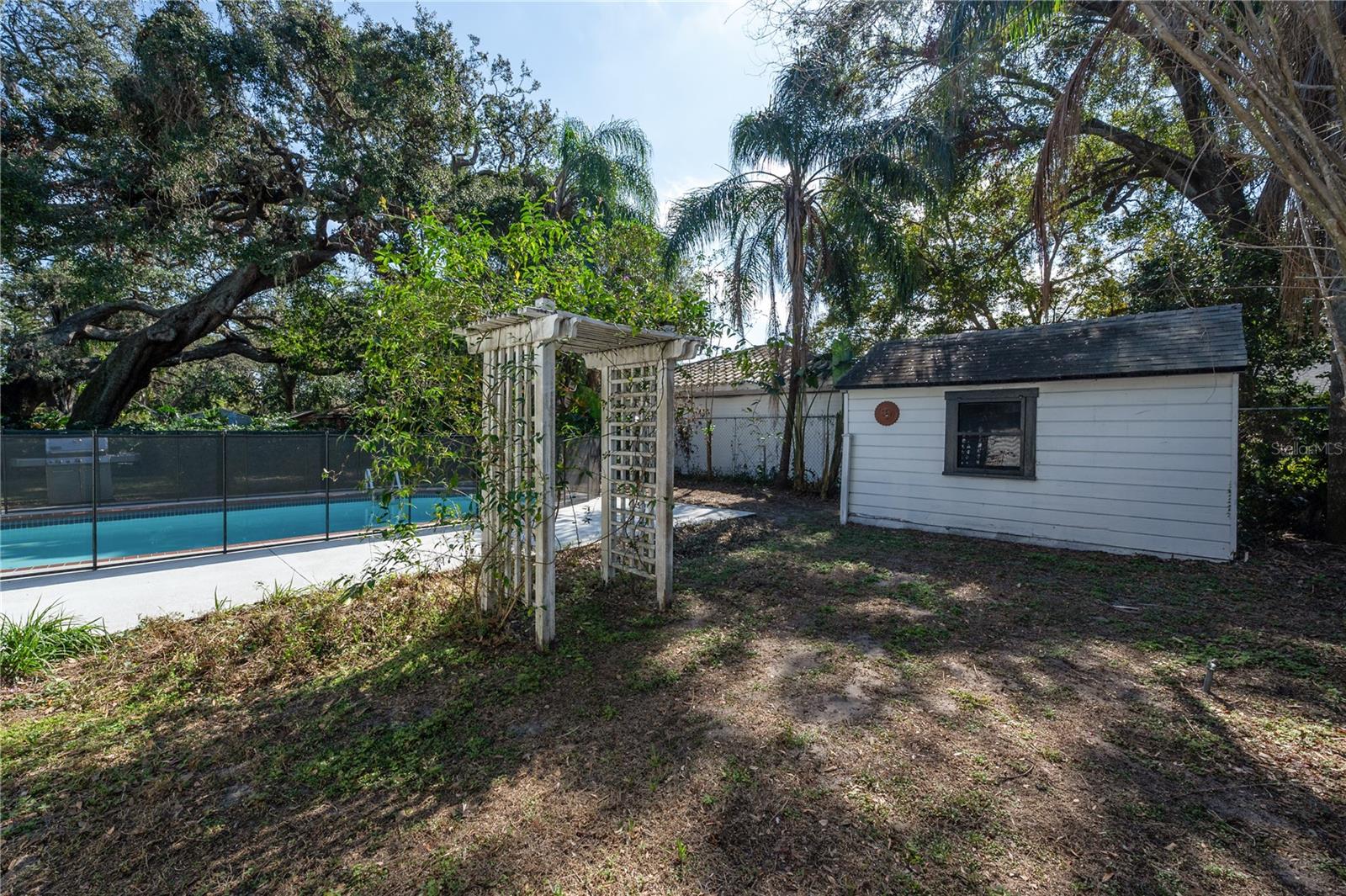 1209 E Idlewild Avenue