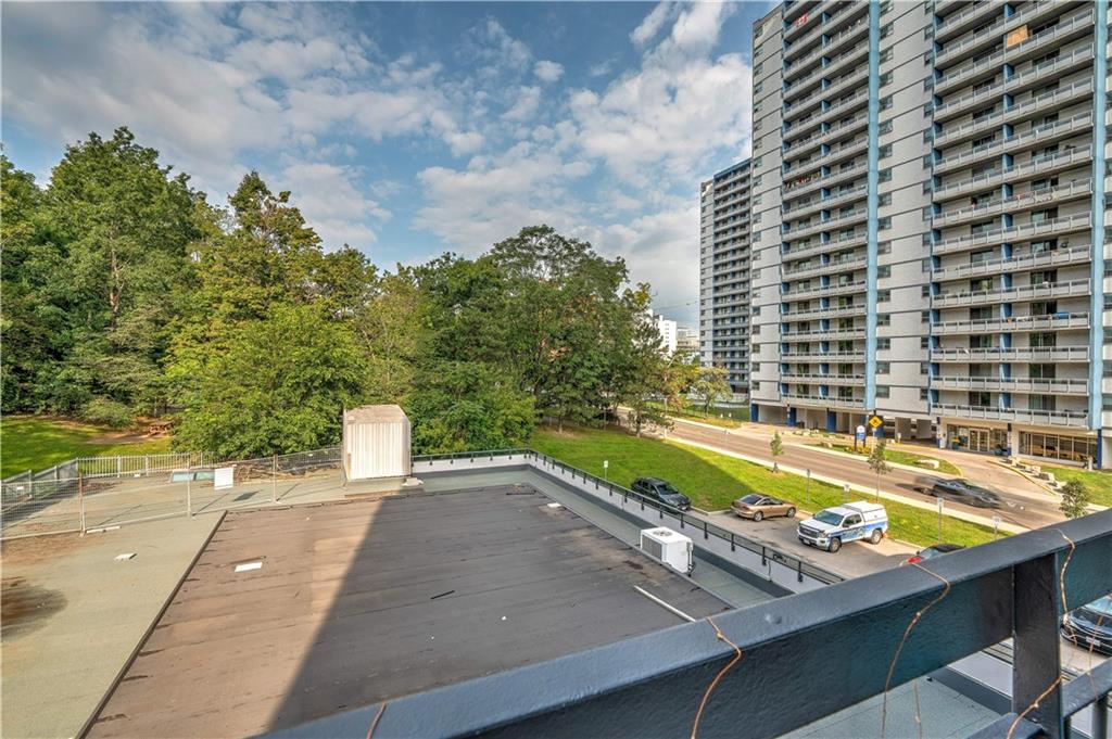 150 CHARLTON Avenue E 308