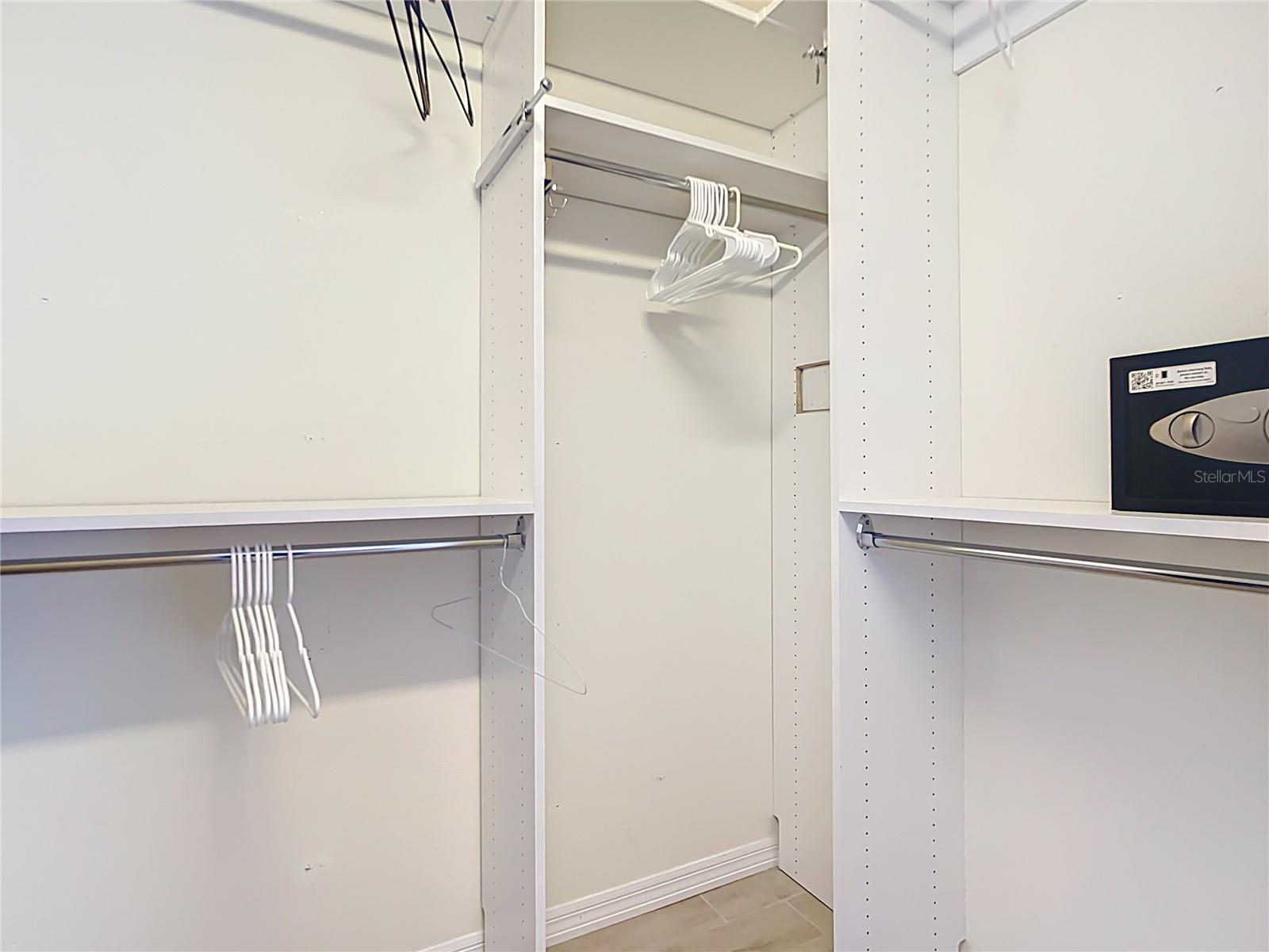 613 Boundary Boulevard