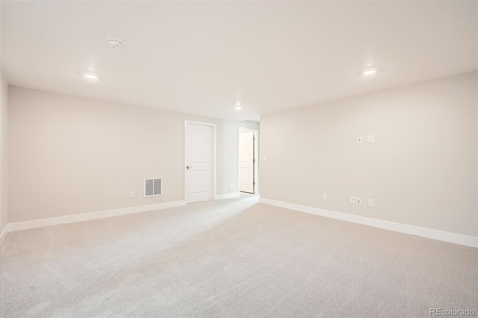 1807 Grayside Circle