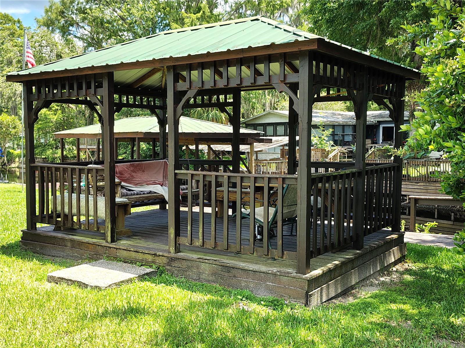 52 Outlet Drive