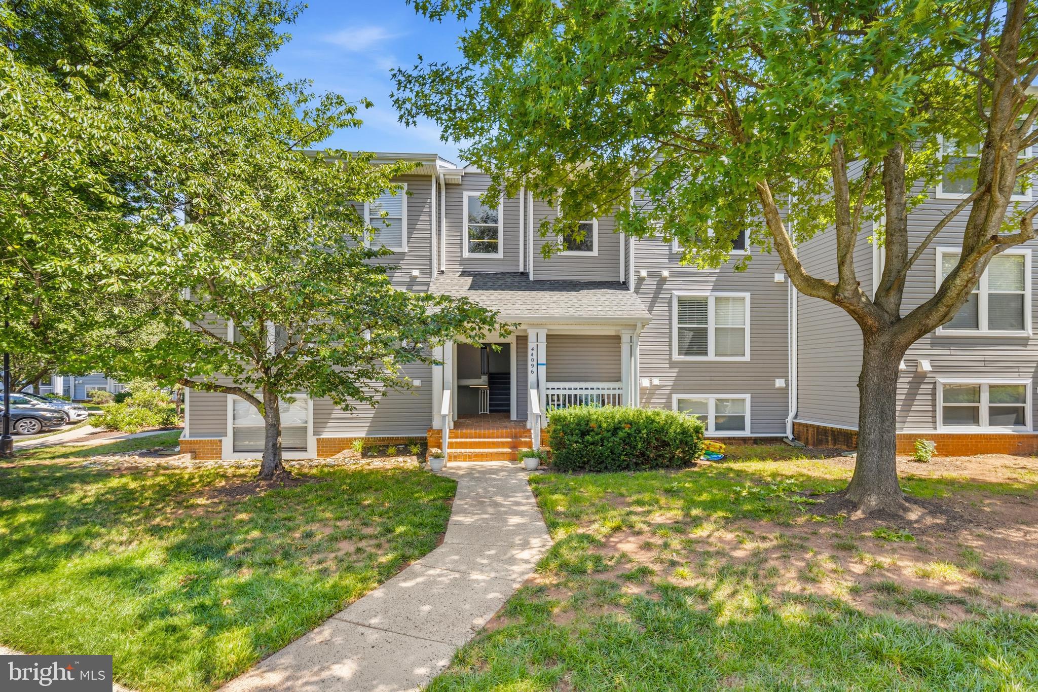 Come see this beautiful Condo that has great water views from top floor with vaulted ceilings,  large balcony and gas fireplace . 2  Master bedrooms and 2 Full bathrooms . New Roof,  New Balcony,  Newer HVAC & Water Heater.  Newer washer & dryer.Short distant walking to Restaurants, shopping,  and trails.  Desk, Book Shelves, and Chair Conveys