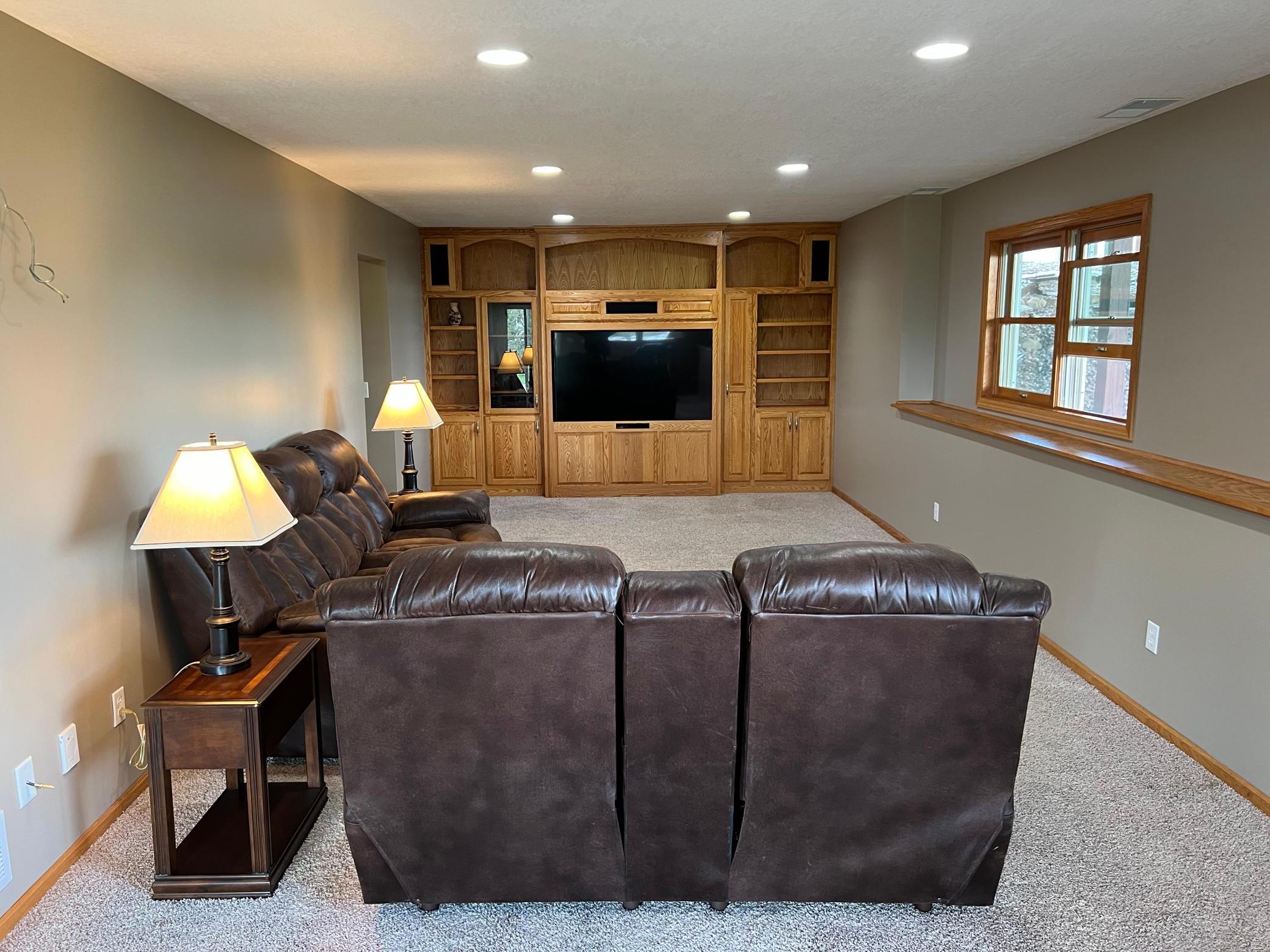 21060 Sunnyhill Lane
