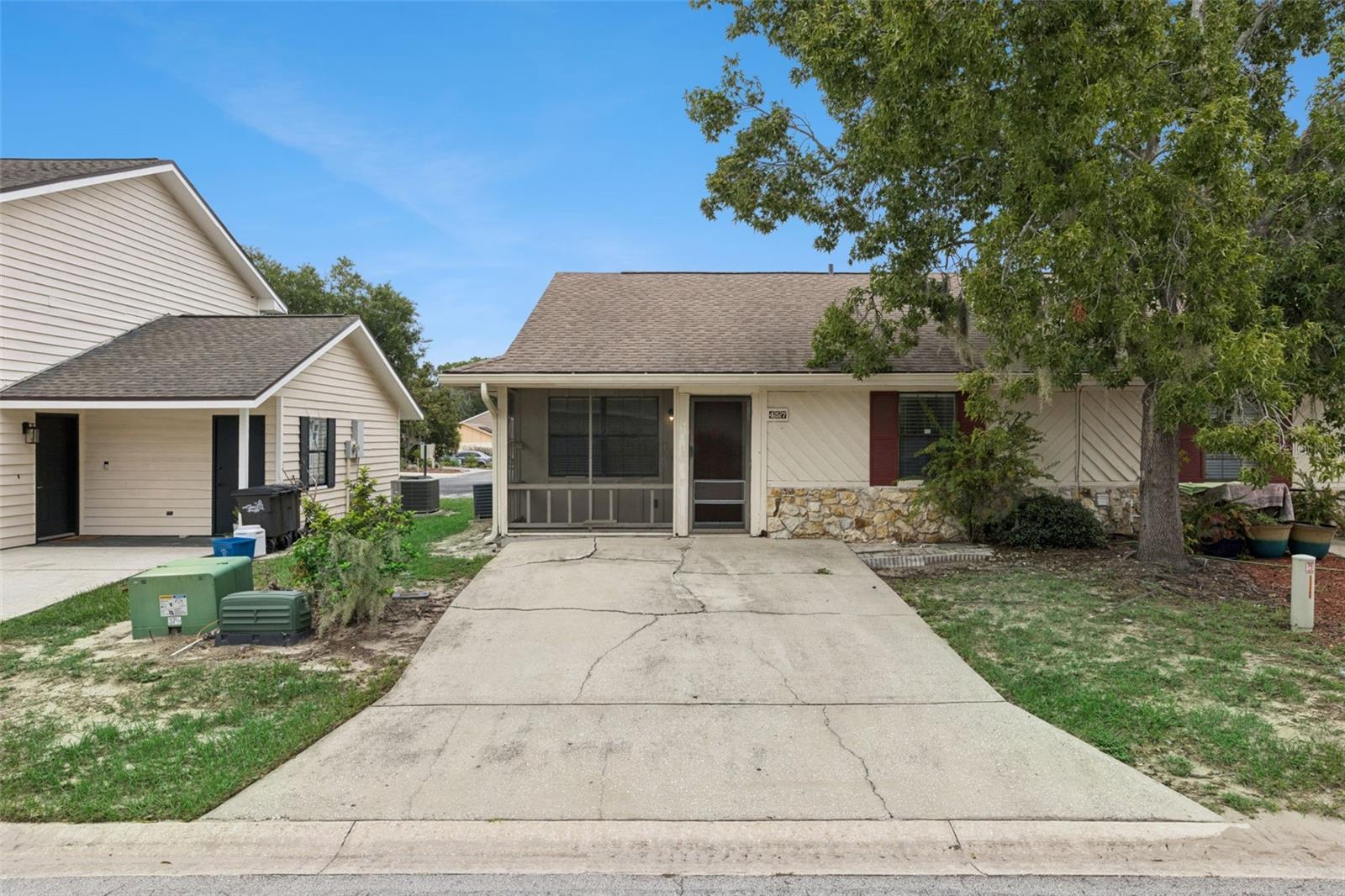 457 Hemlock Street