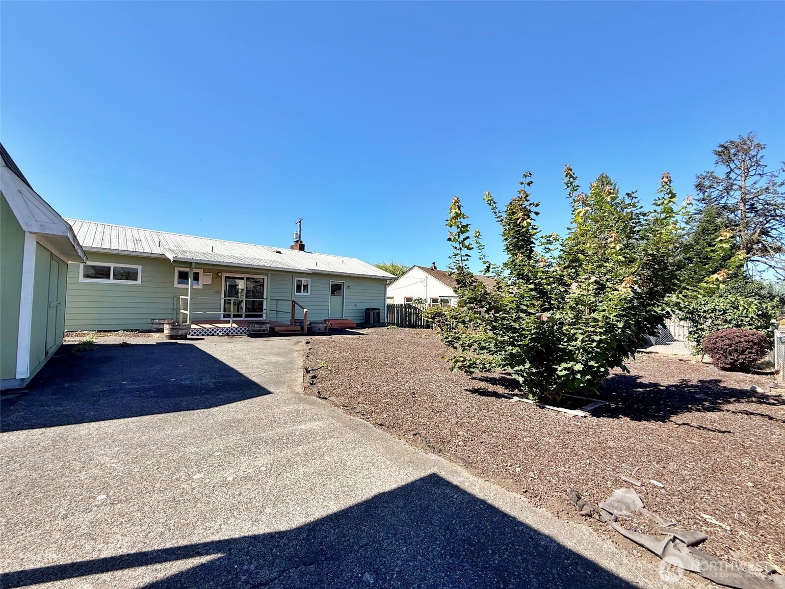 Fresh paint, refreshed bathrooms, turn key starter! Laminate flooring and three rooms with ORIGINAL FIR FLOORING! Tastefully updated bathrooms, all appliances stay, pre inspection report available. Repairs finished. LOW Maintenance yard, lots of storage, off street parking, built in's, room to garden and more. Call your favorite agent and get started