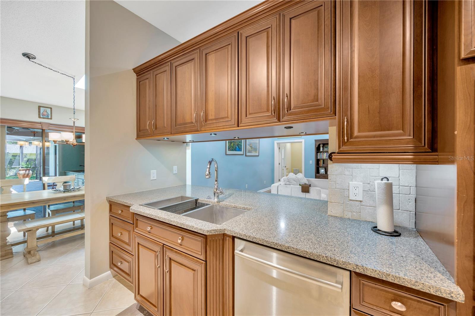 1007 Morfield Lane