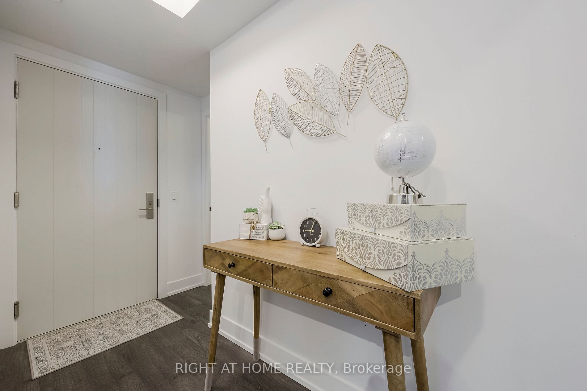 2550 N Simcoe St 438,000