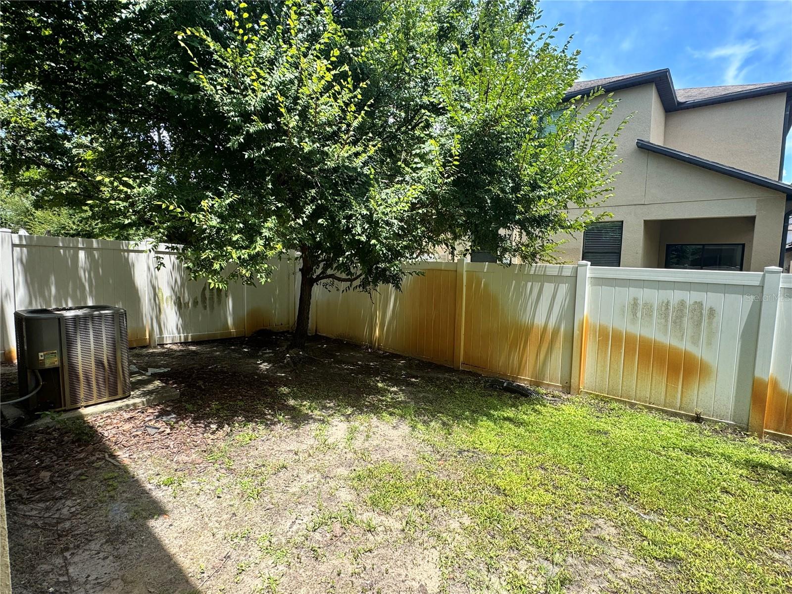 2731 Hampton Green Lane