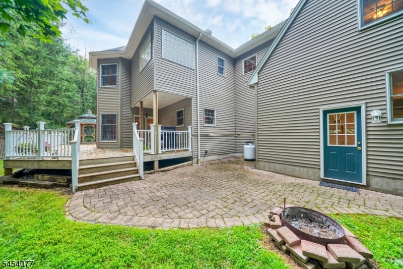 137 Lanning Rd — photo 32 of 38