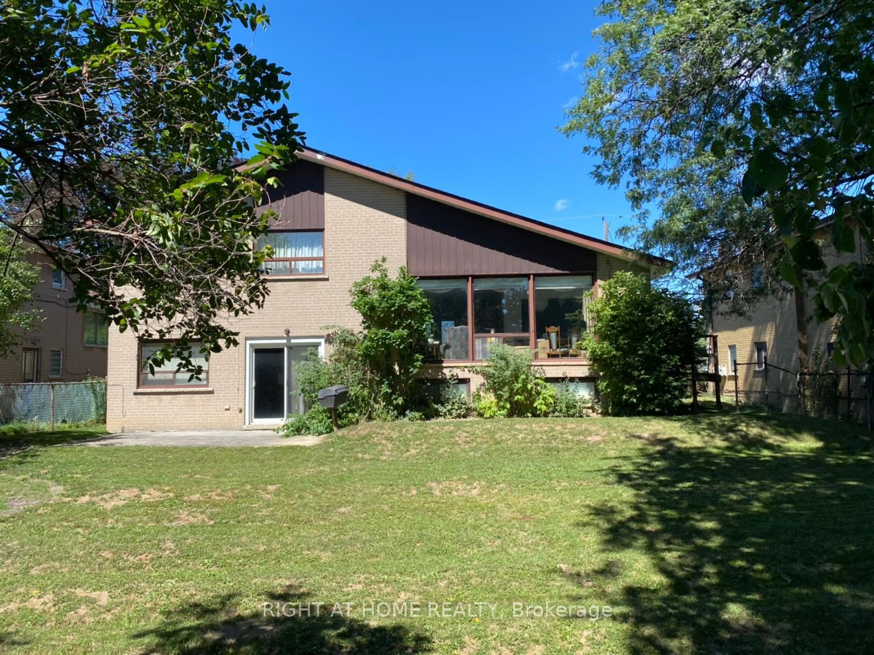 297 Homewood Ave Lower