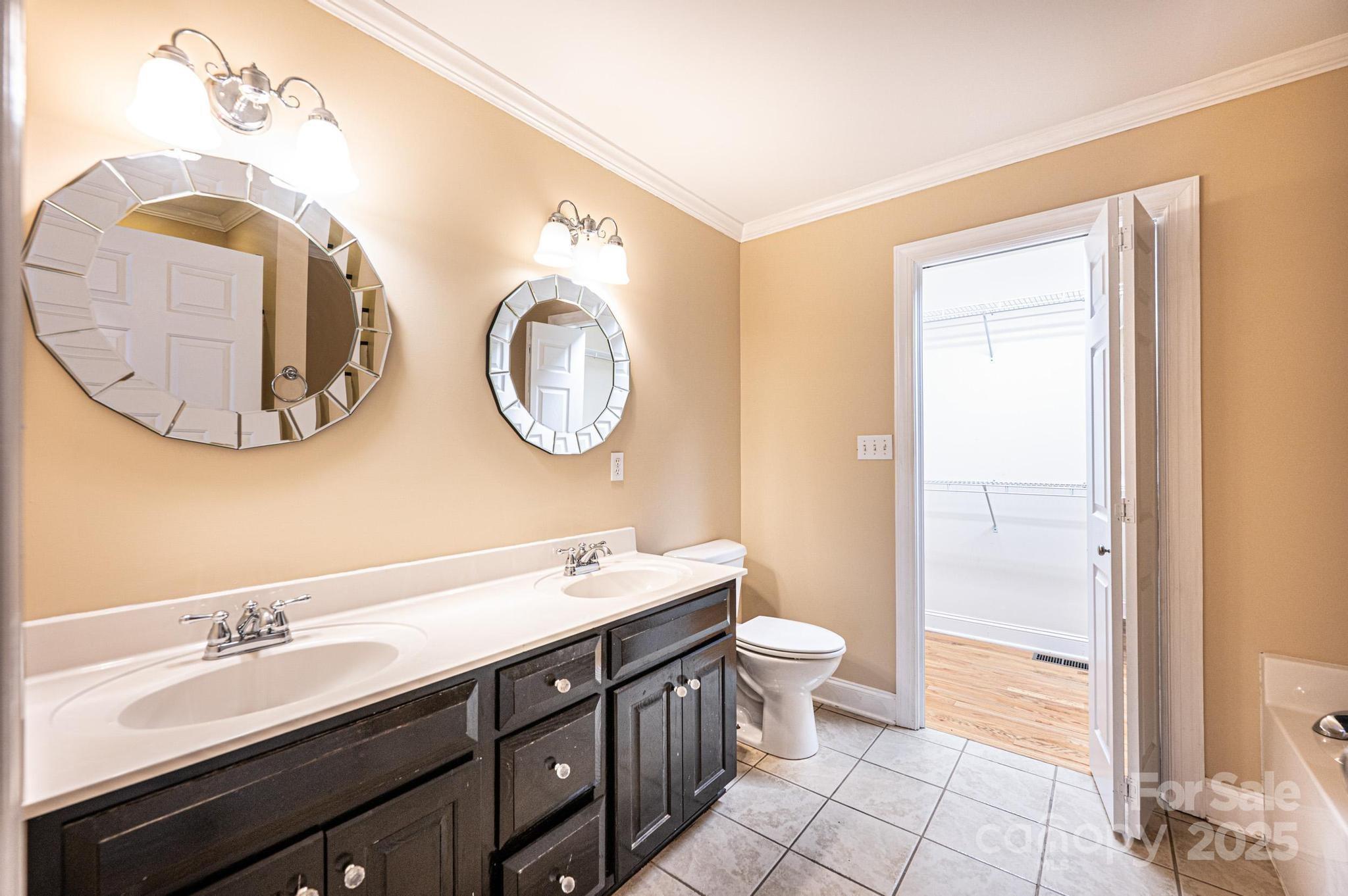 1436 20th Avenue Place NE