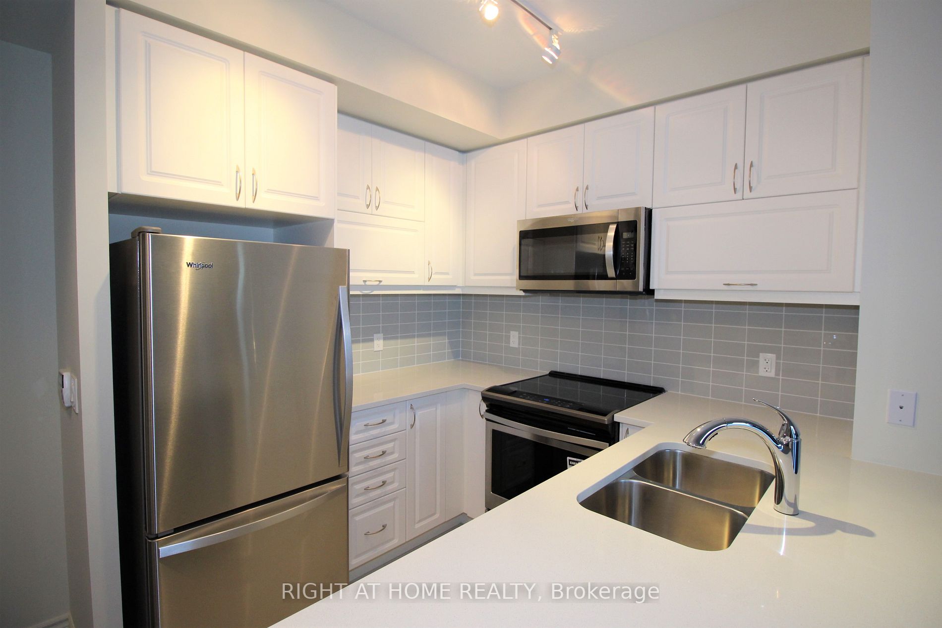 39 Annie Craig Dr 1214