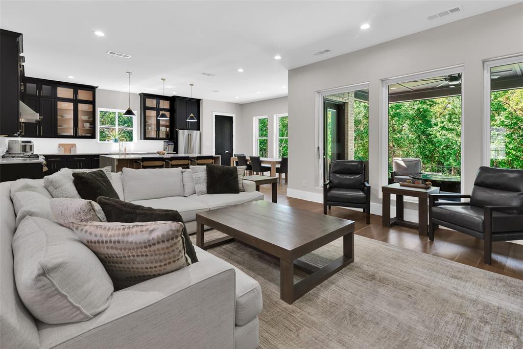 931 Waterloo Lake Drive