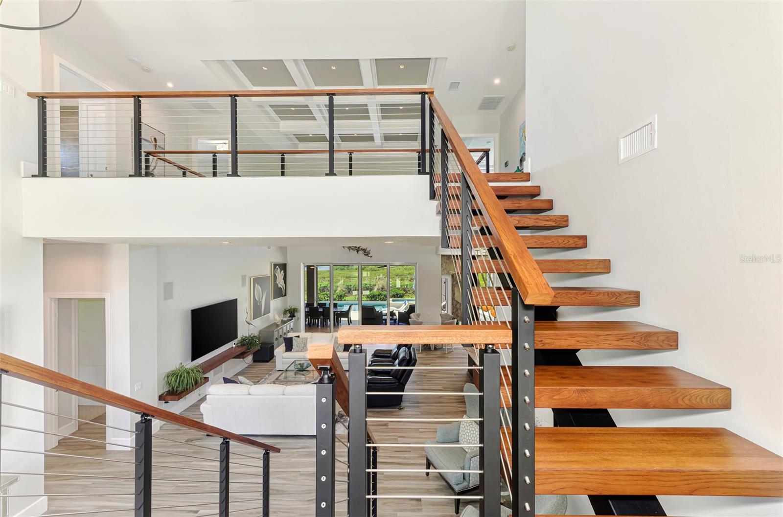 3051 Rivershore Lane