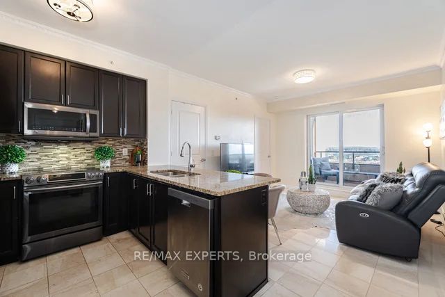 9255 Jane St 809