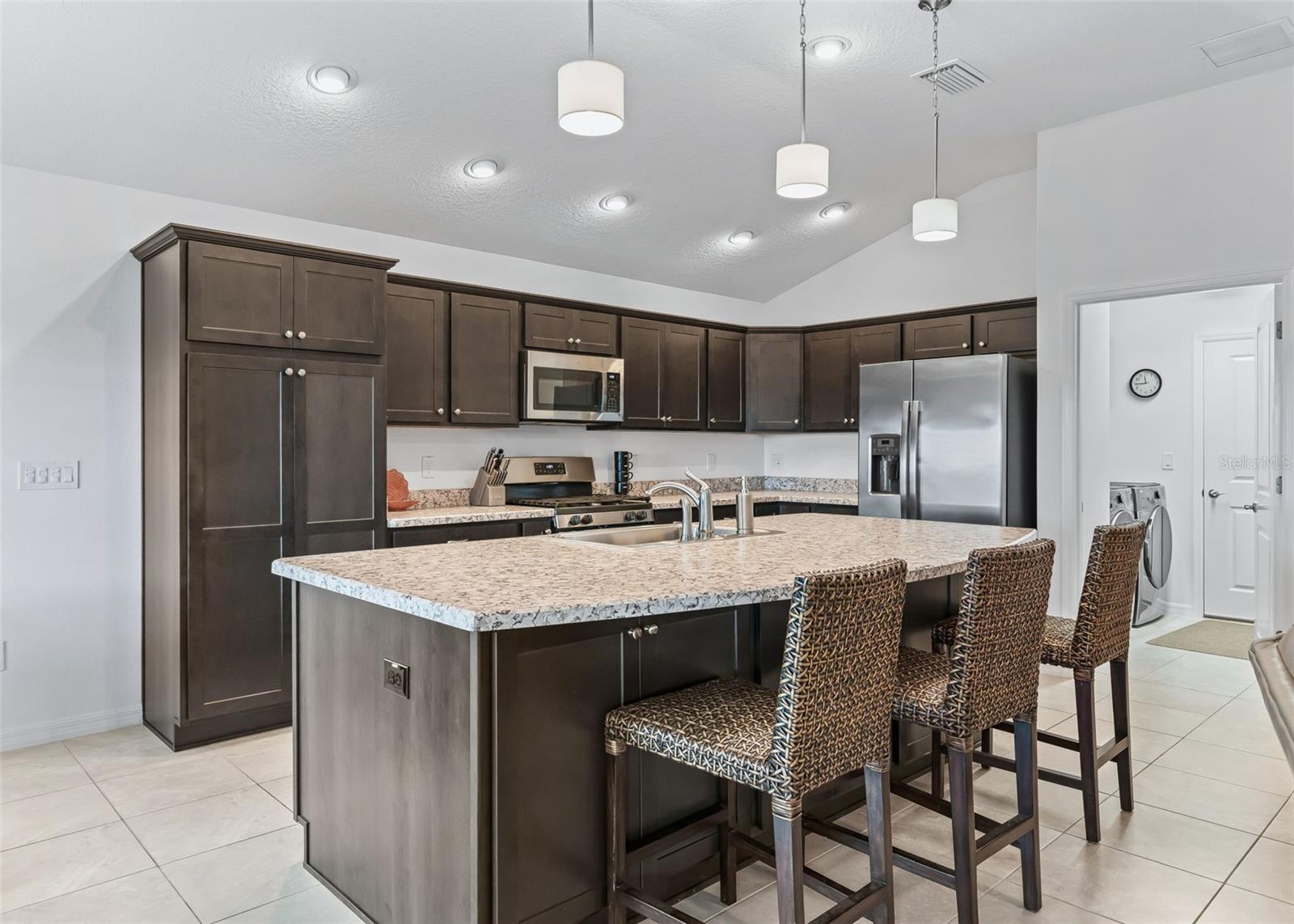 1110 Ebling Loop