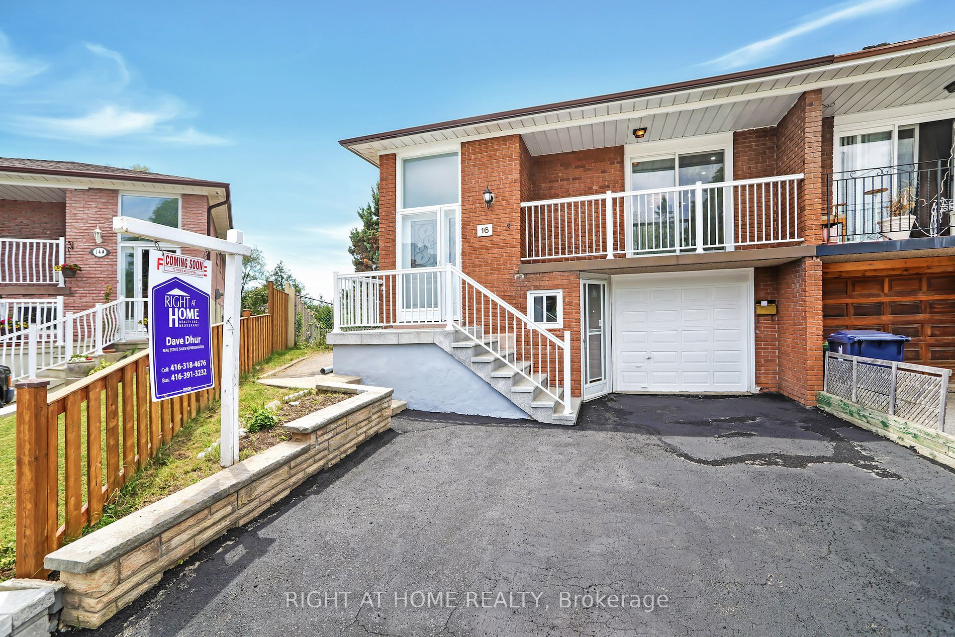 16 Kingsdown Dr Upper