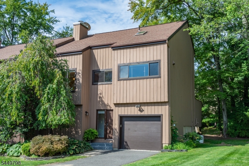 5 Cedar Ln