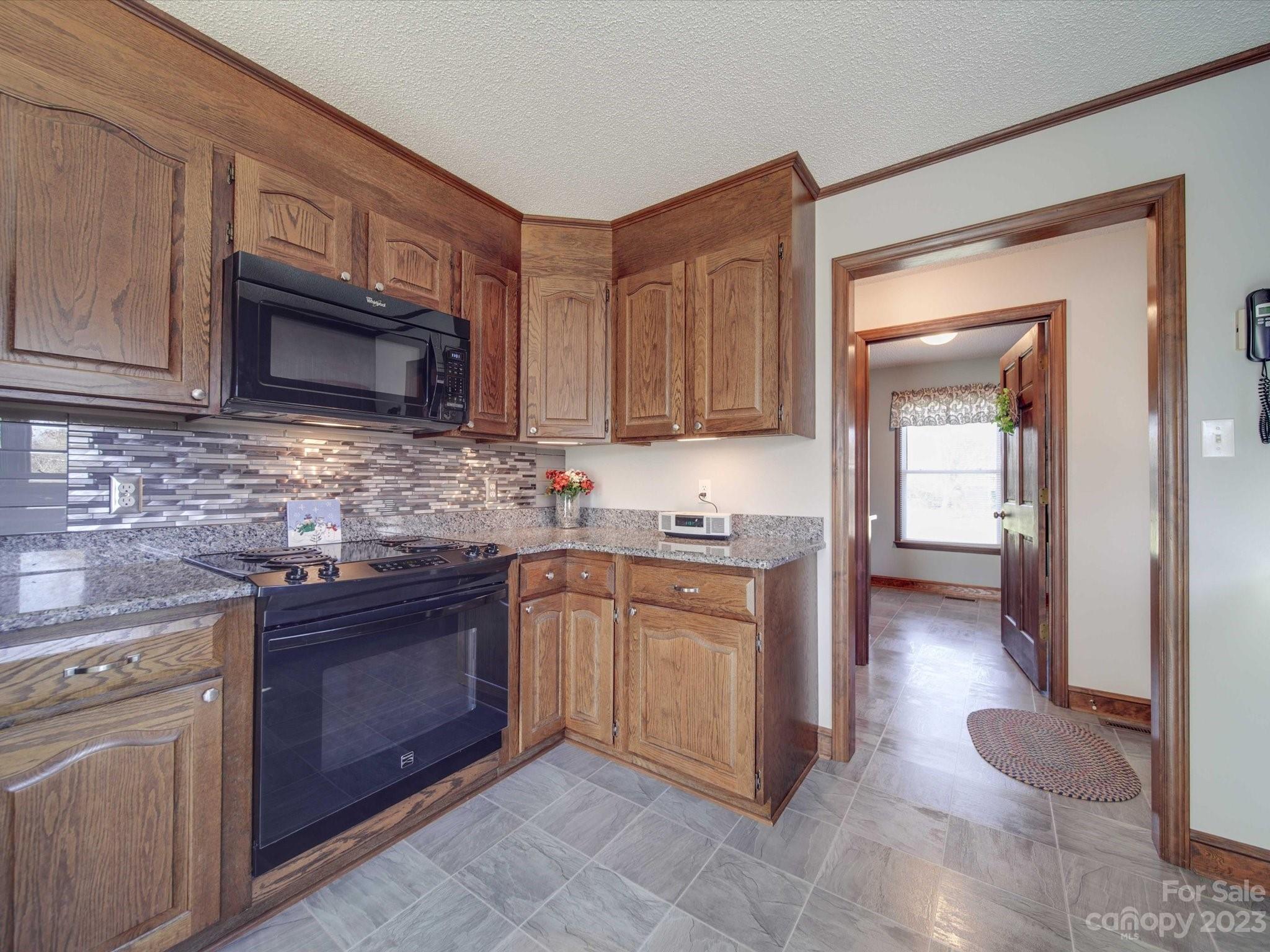 113 Hunters Creek Drive