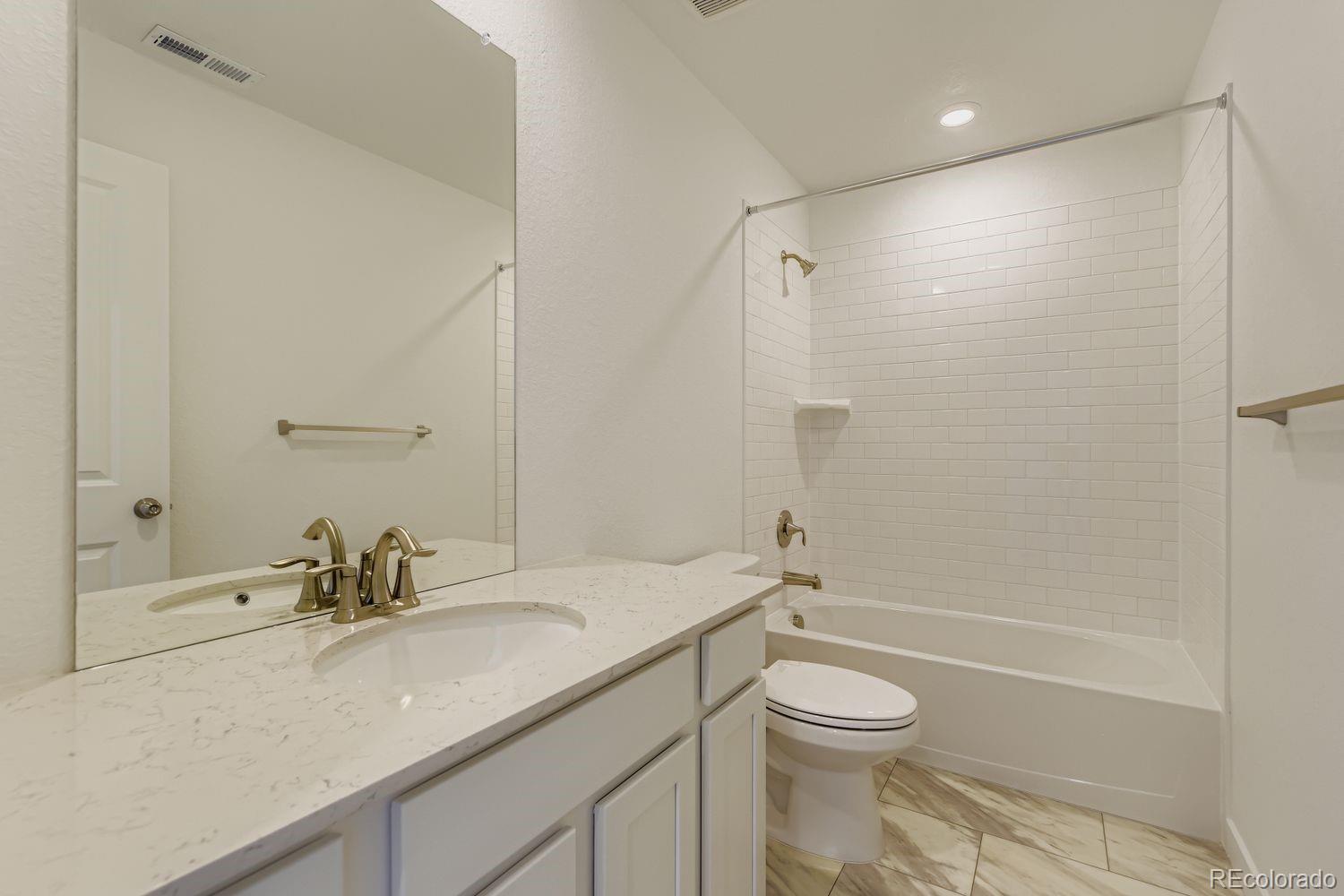 10828 Snowdon Street