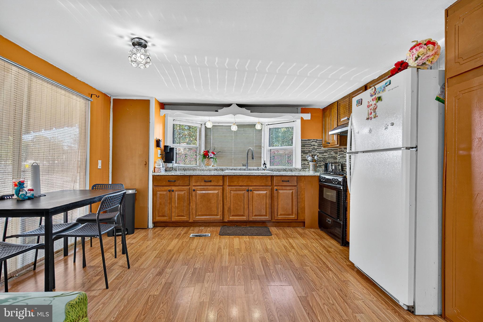 210 Trailway Rd  