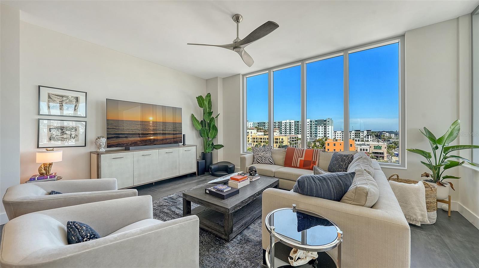 111 S Pineapple Avenue, Sarasota, FL
