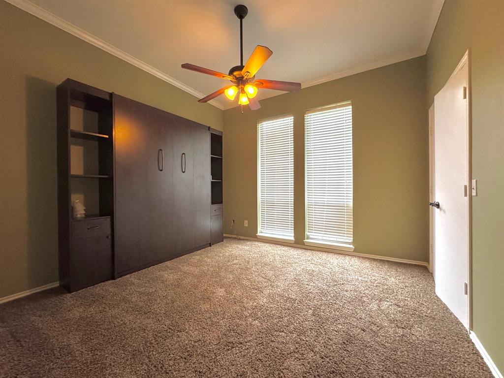 2865 Oak Creek Drive