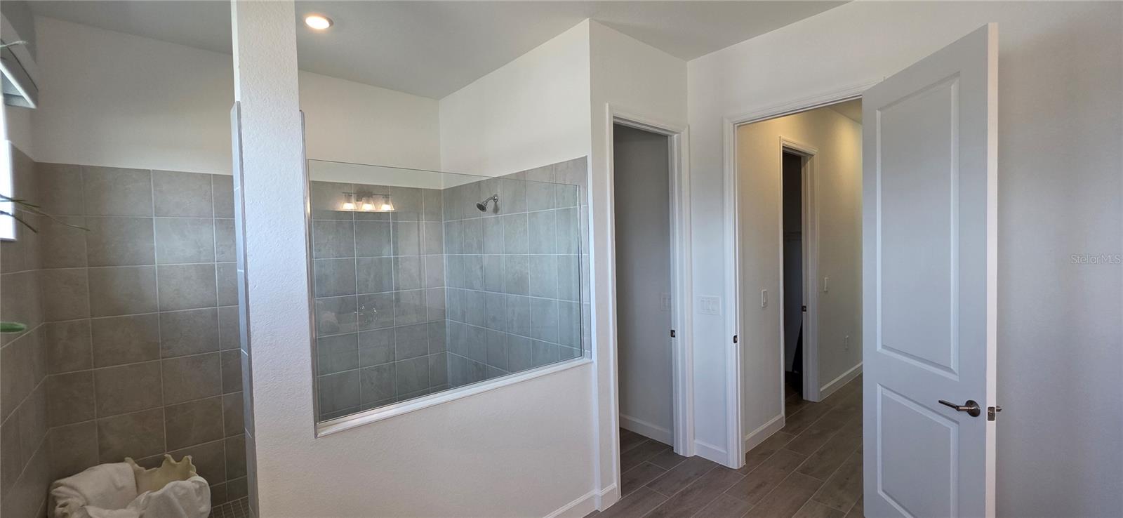 8006 Lakes Edge Lane