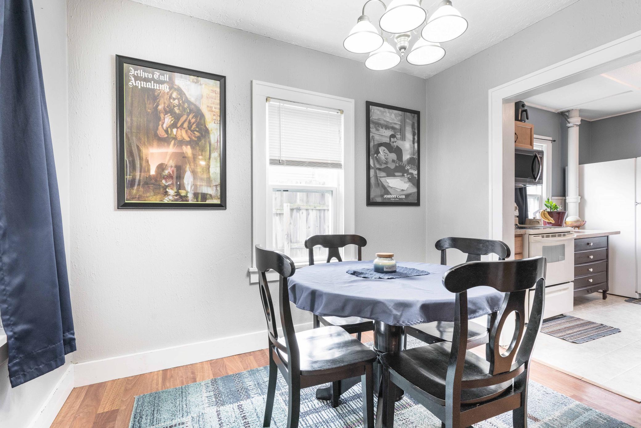 1121 N Cleveland Avenue