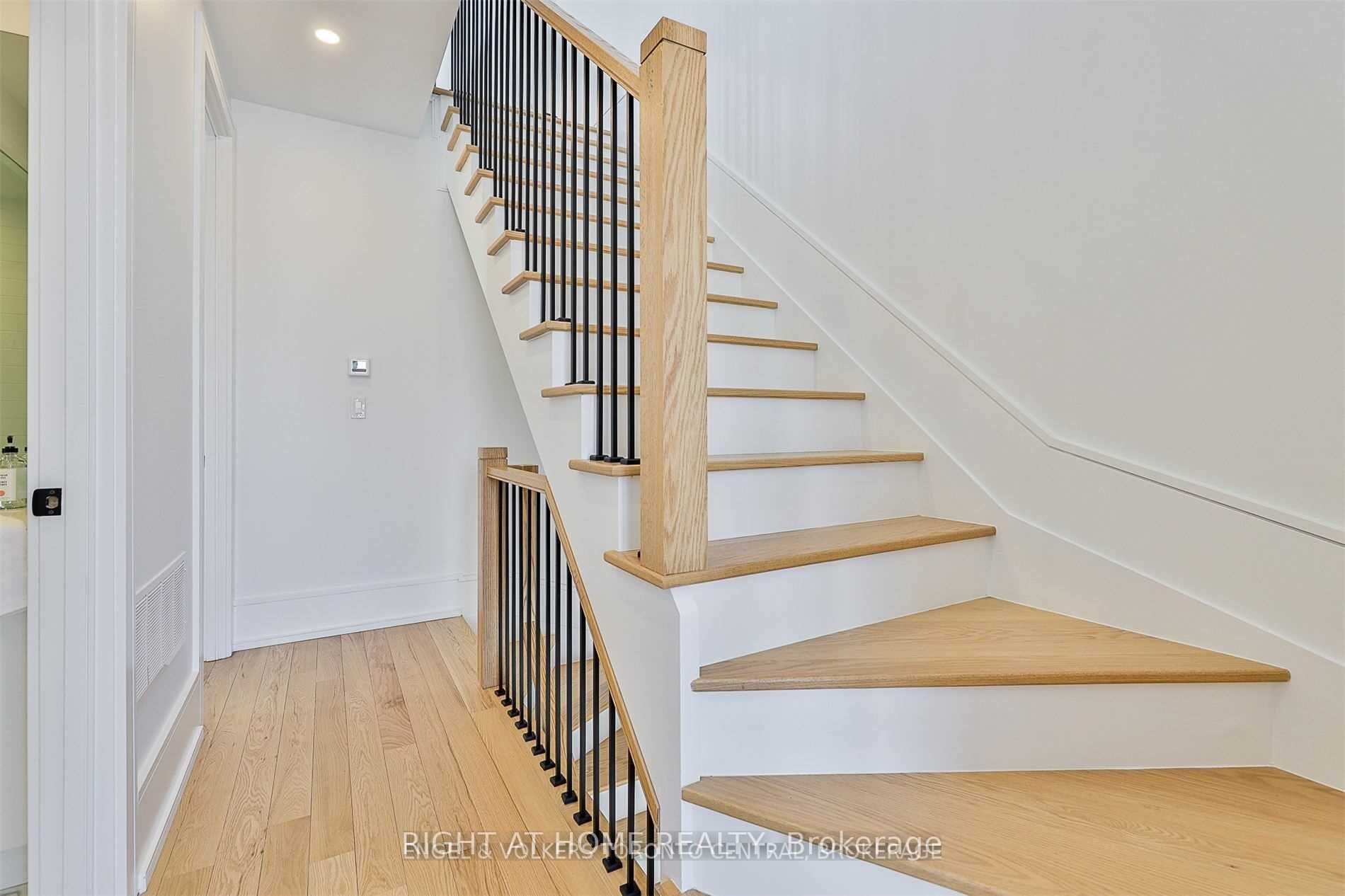 137 D'arcy St