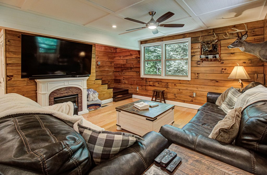 2240 Smith Mountain Rd