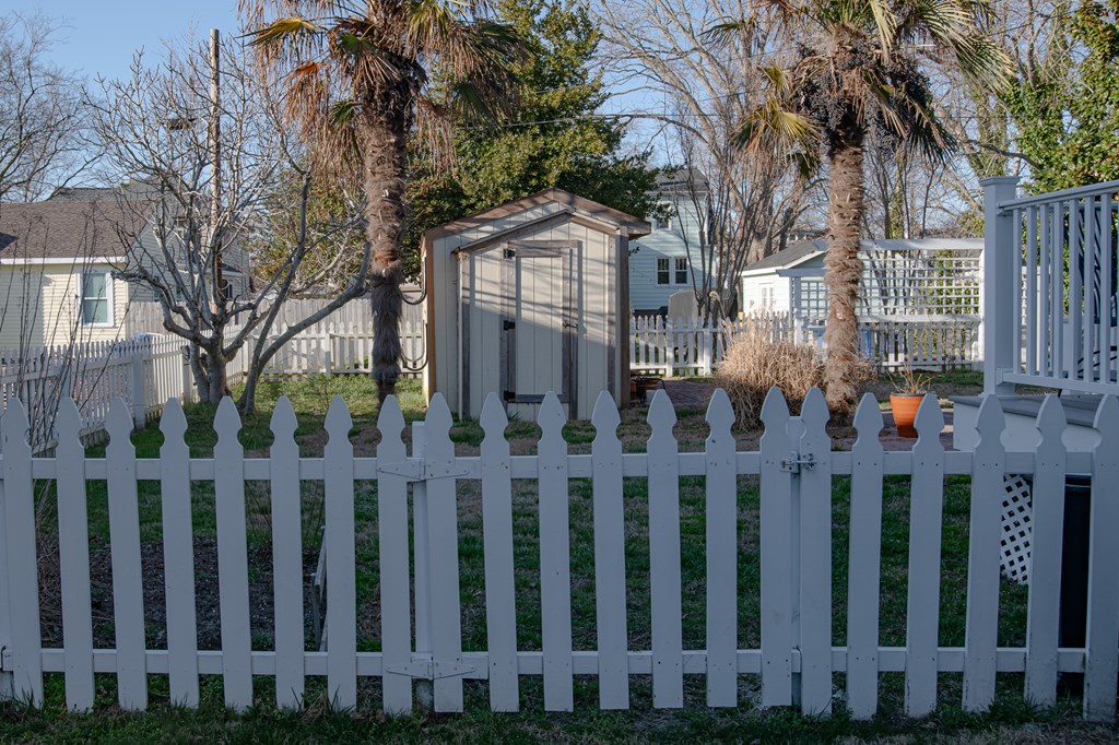 609 Monroe Ave 247