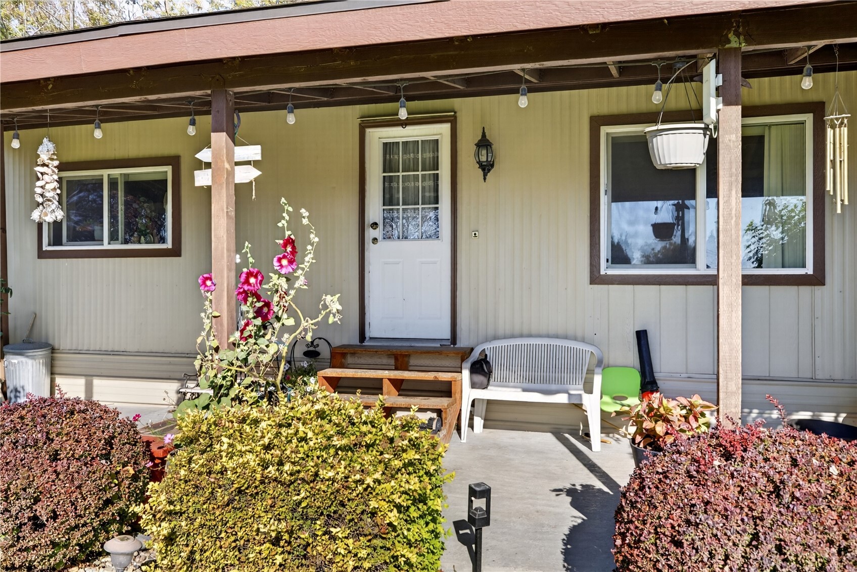 10748 Hwy 28 W