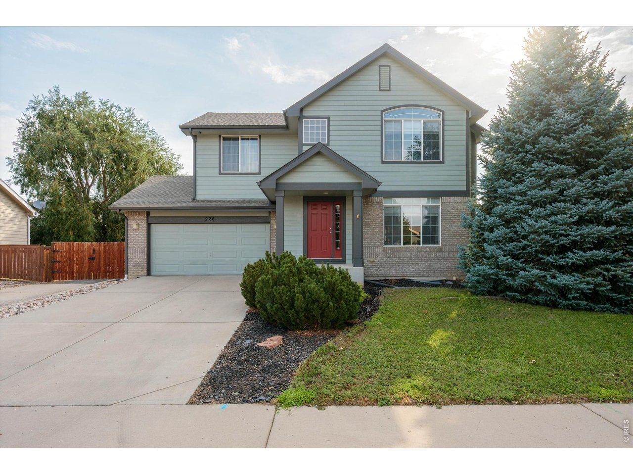 Come see this charming two-story home in Timber Ridge! This property is a short walk to the Severance Library, Shebrews Coffee, Blue Spruce Park for (stocked) fishing and recreation, Karen Suman Park, and multiple restaurants. Four total bedrooms and a large office/loft space upstairs. The spacious finished basement has a bedroom, full bathroom, and recreation area for entertainment or secondary living. Schedule your showing today and come see this one in person!