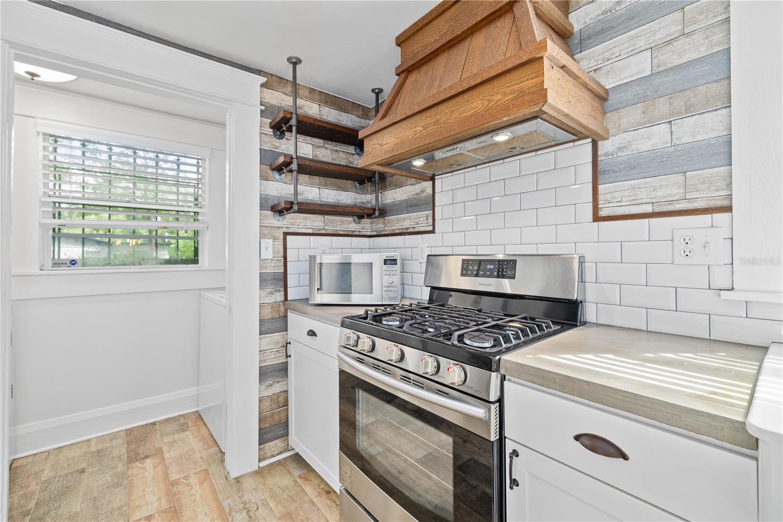 1206 E Louisiana Avenue