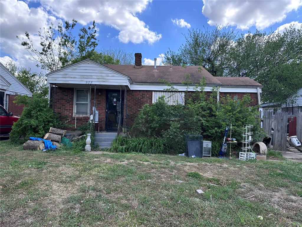Solid investment opportunity in Midwest City. This property offers strong potential for a rental or value-add project with room to increase equity. Ideal for investors or handy homeowners looking to build sweat equity. Functional layout with opportunity to update and customize. Located in a convenient area with easy access to Tinker AFB, shopping, and major highways.Bring your vision—great chance to add to your portfolio or create your next project.