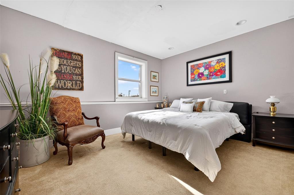 205 & 207 E Houston Street