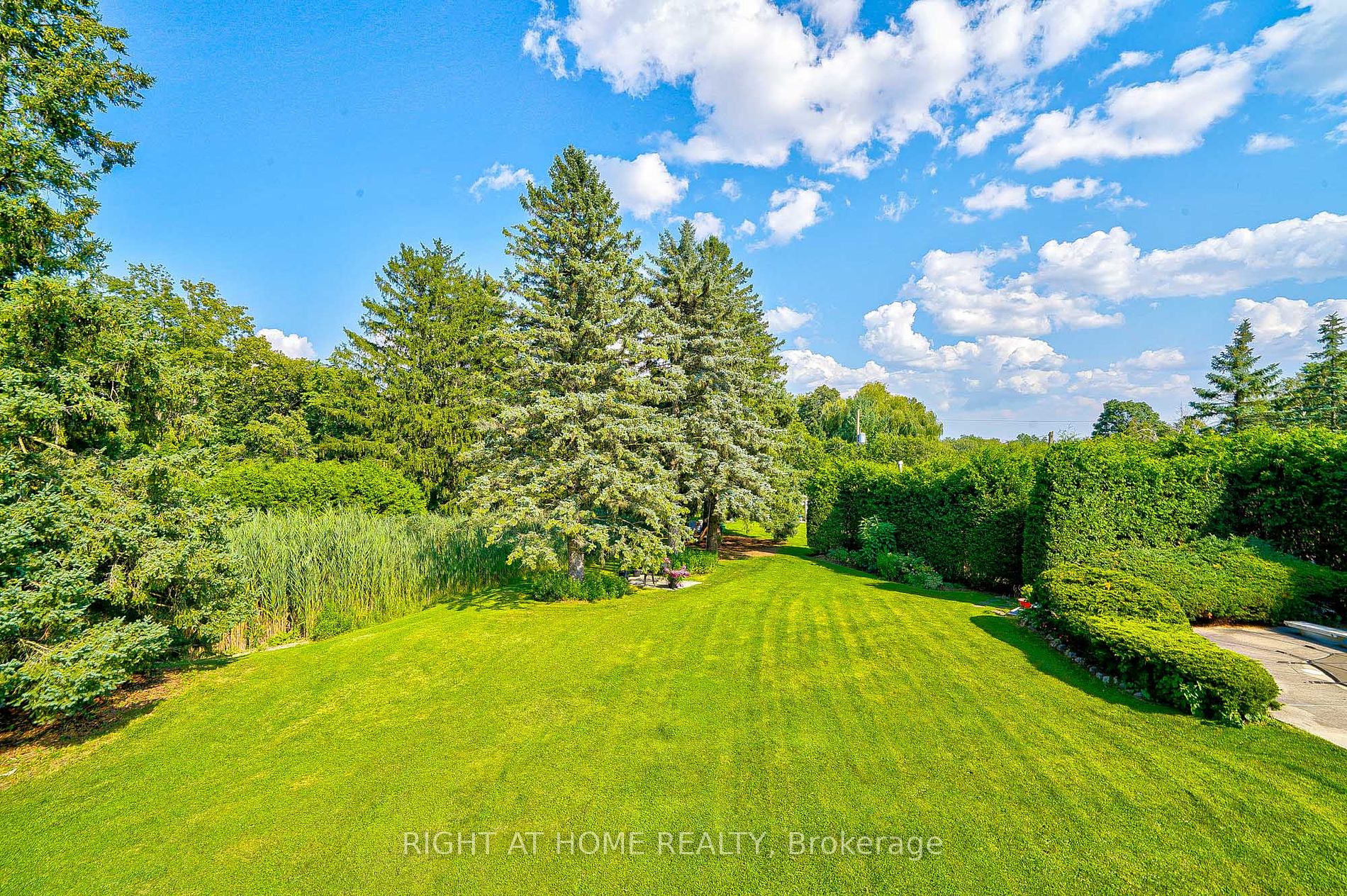 28 Cachet Pkwy
